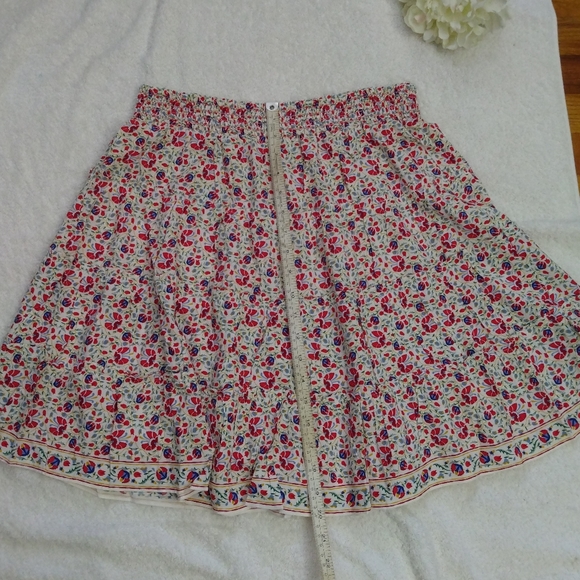 SOLD- NWT Max Studio Ladies Floral Skirt Large - Picture 7 of 13